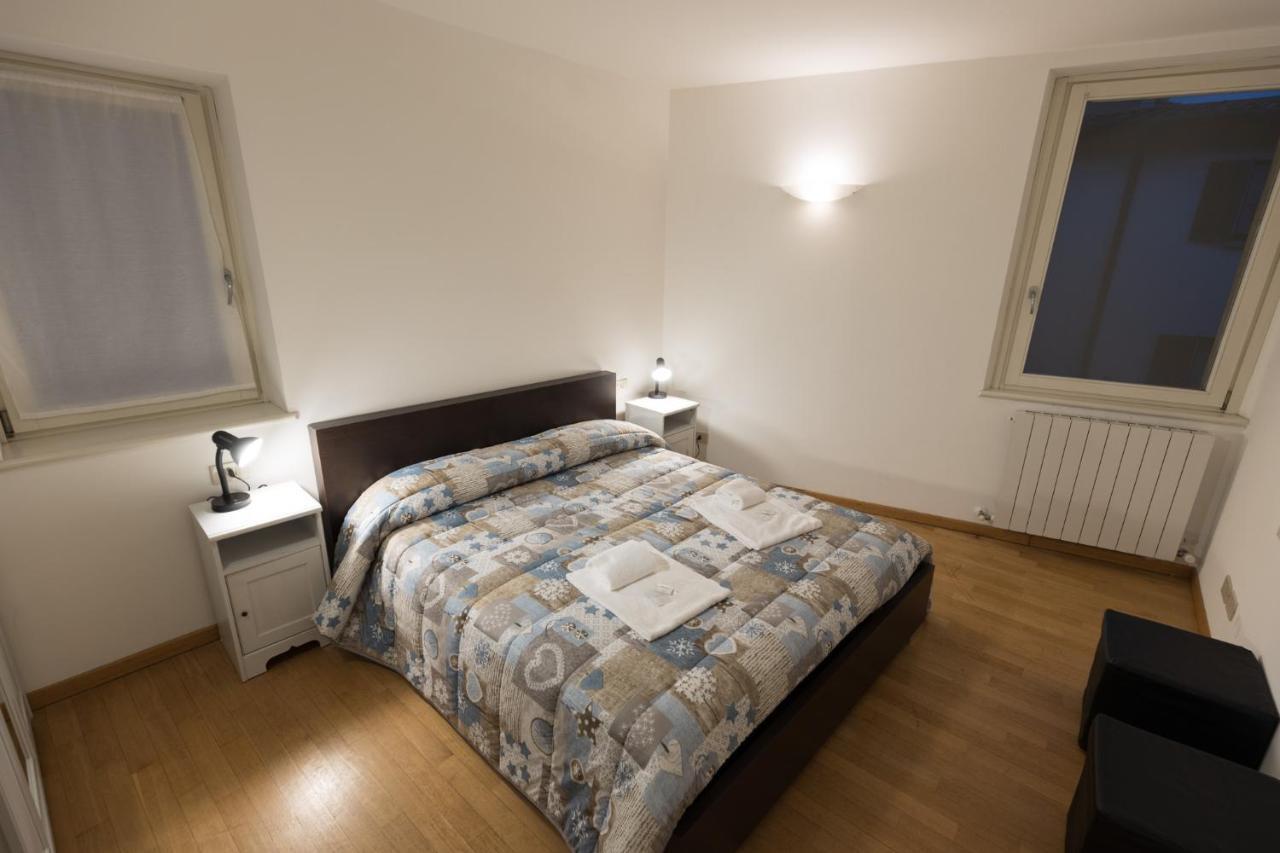 Casa Piazza Del Porto Villa Lovere Bagian luar foto